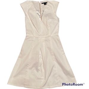 - NWT White French Connection mini Dress Cap sleeves. Size 2